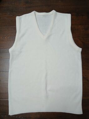 Mens White Sweater Vest Size Small V-Neck Knit Sleeveless Classic Preppy